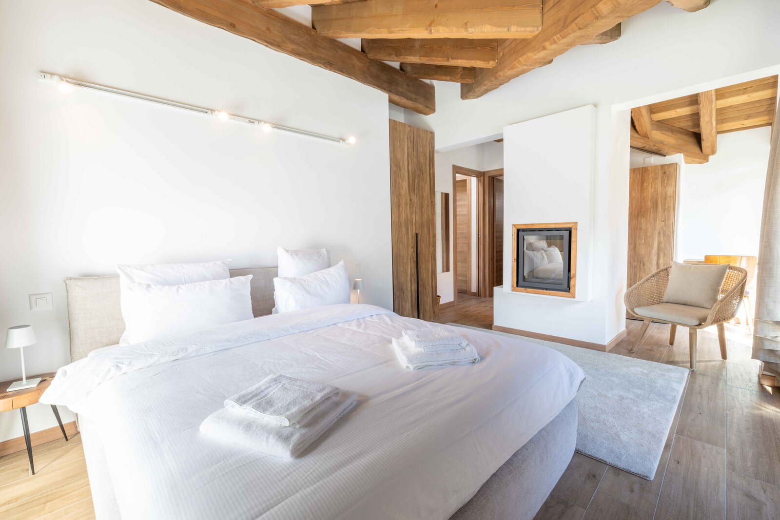 Master Bedroom & Bathroom