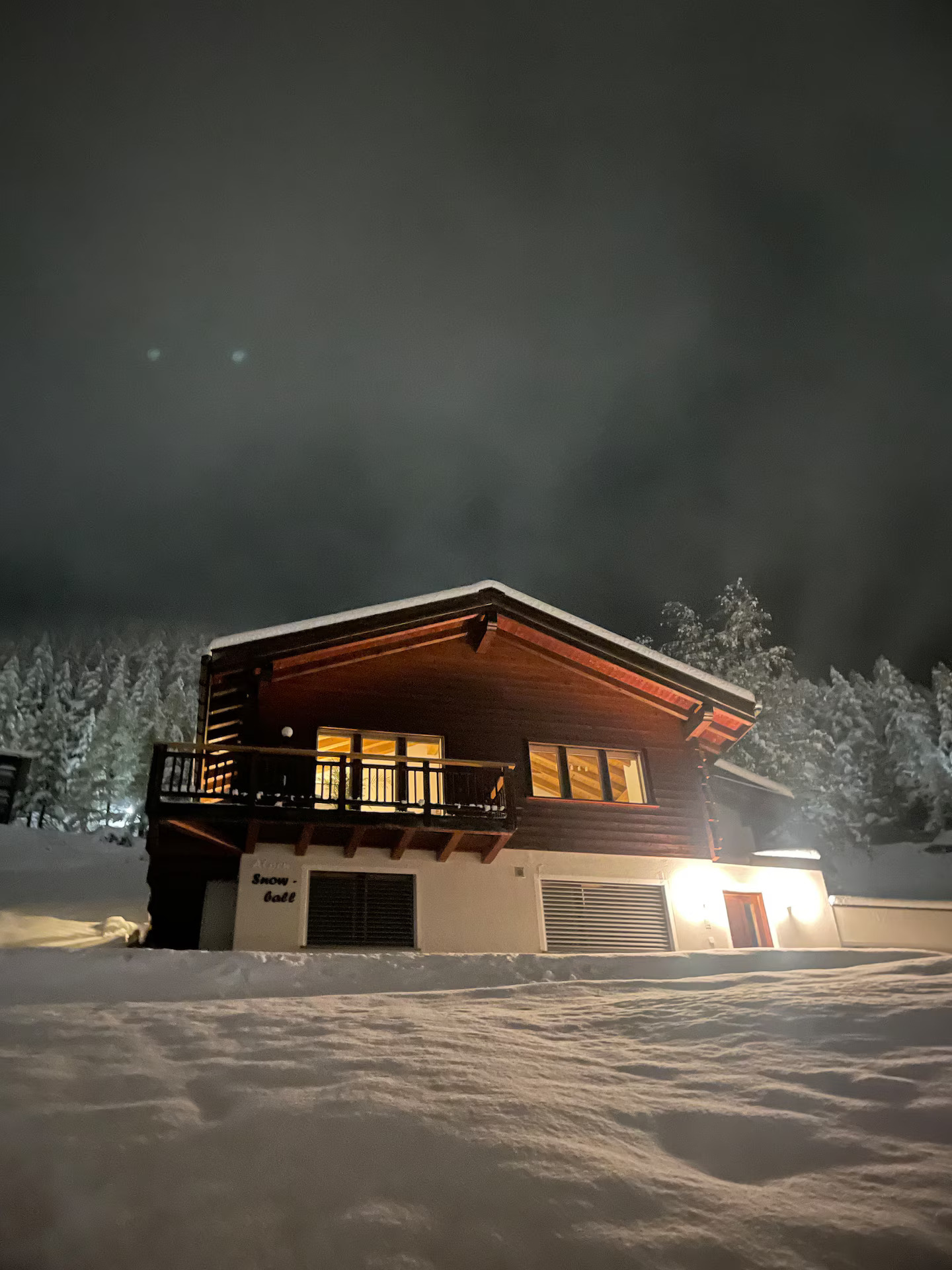 Chalet Snow Ball